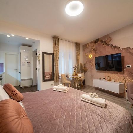 Appartamento Cosy&Private,30Sec Walk To Mainsquare, Heart Of Zagabria Esterno foto