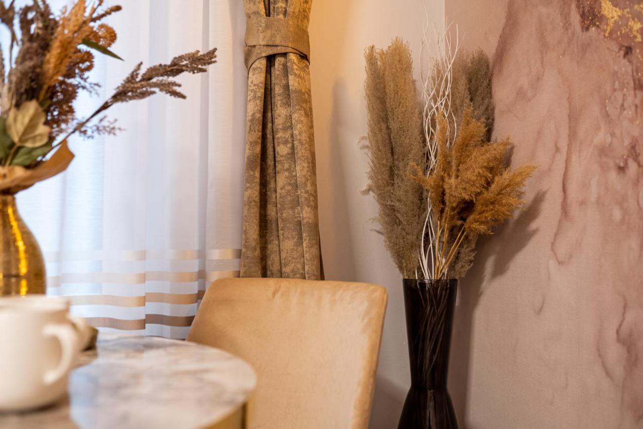 Appartamento Cosy&Private,30Sec Walk To Mainsquare, Heart Of Zagabria Esterno foto