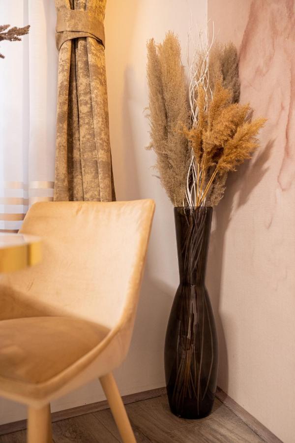 Appartamento Cosy&Private,30Sec Walk To Mainsquare, Heart Of Zagabria Esterno foto